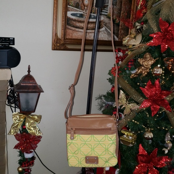 SOLD...Nine West Cross Body. - Picture 1 of 4